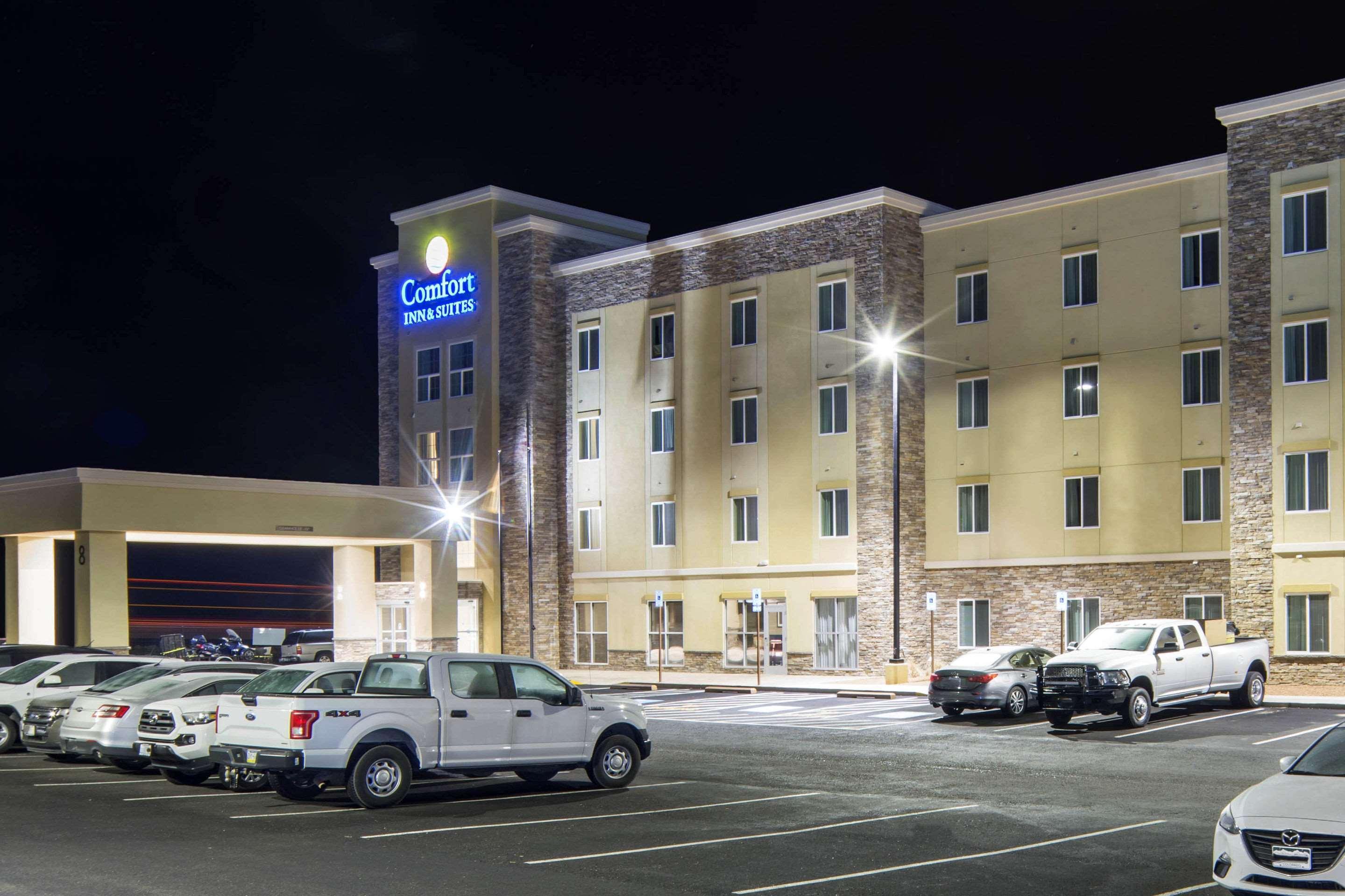 Comfort Inn & Suites Edgewood Exterior photo